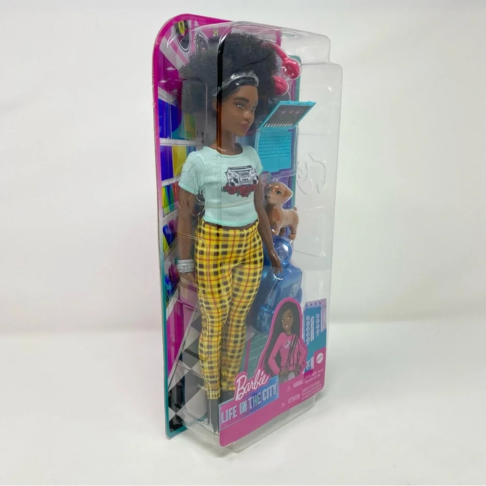 Mattel Barbie Life in the City “Brooklyn” Roberts‎ - Lyla plus pet NEW